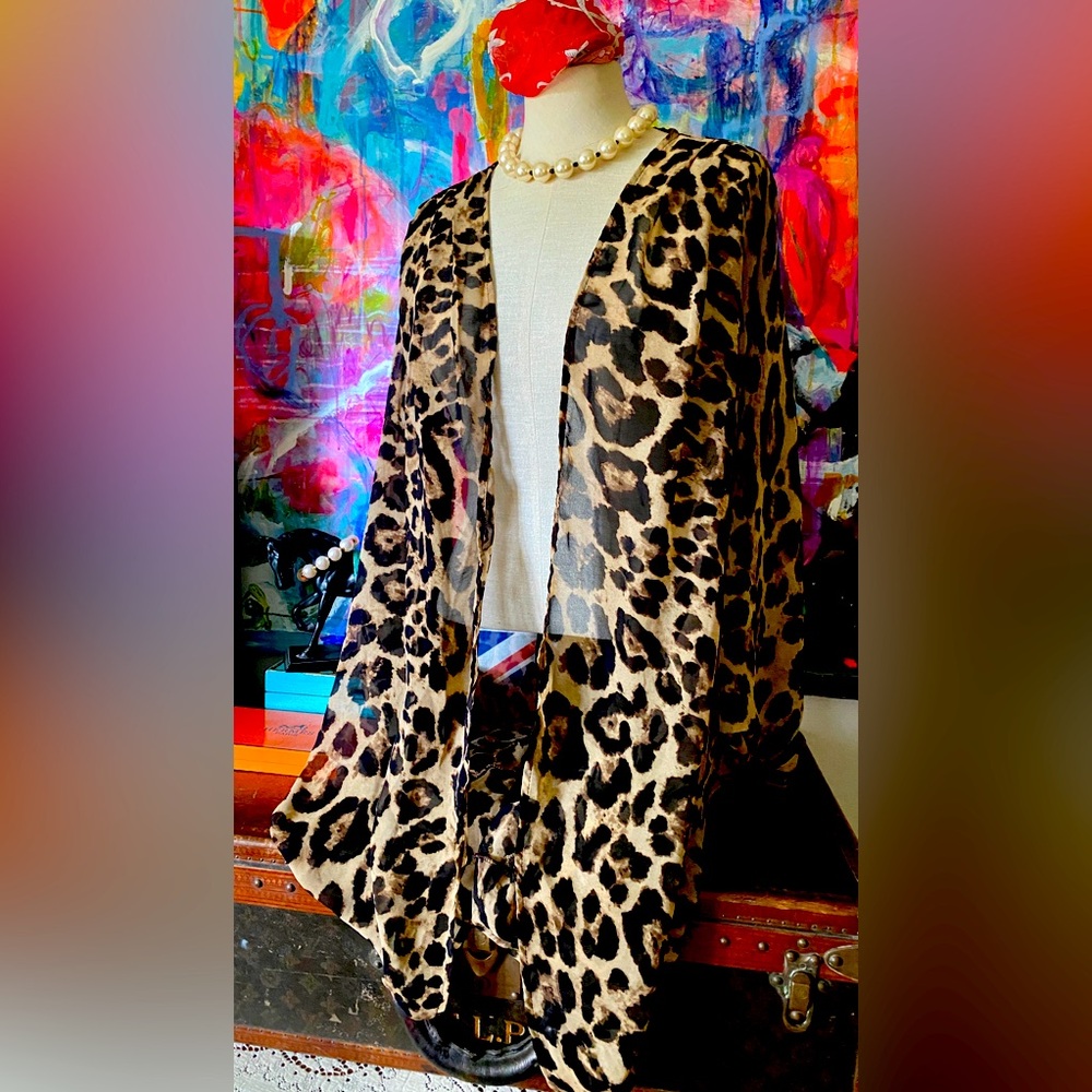 Classic LEOPARD Print Sheer Beach Bathing suit Cover up Shrug 🖤🖤🖤💖